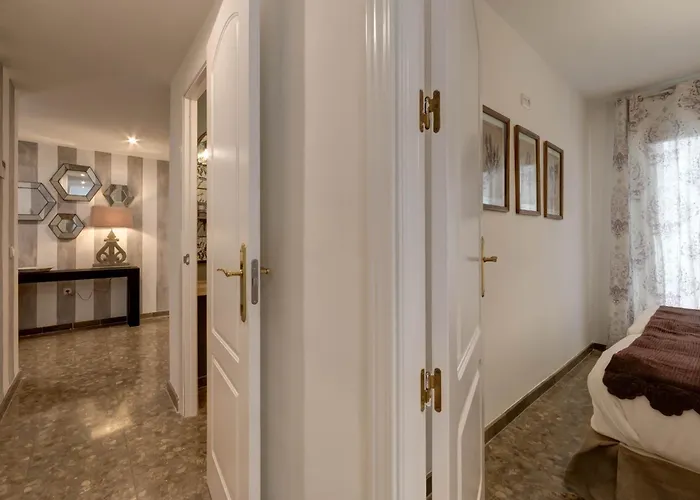 拜伦1号公寓 * 塞维利亚